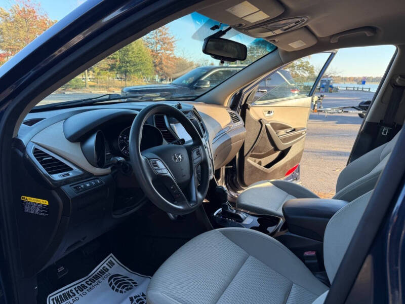 2017 Hyundai Santa Fe SE