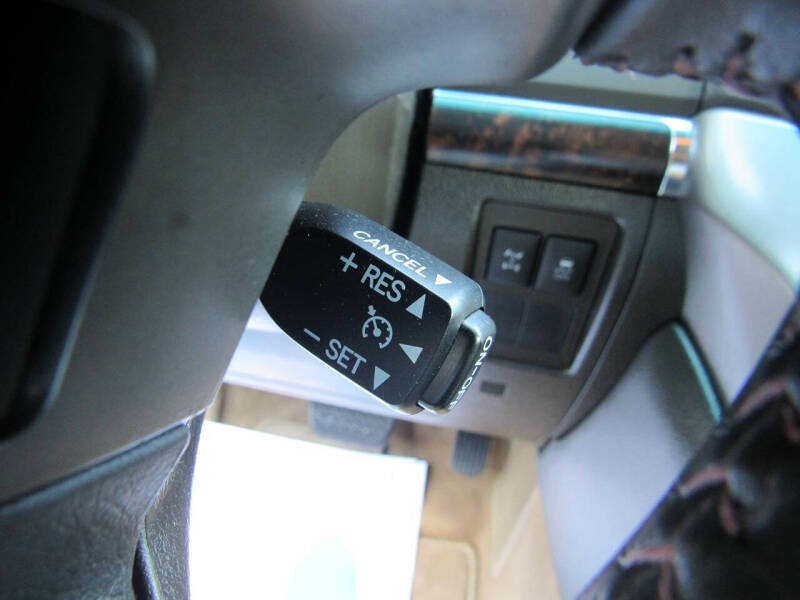 2011 Toyota Land Cruiser