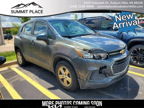 2022 Chevrolet Trax LS Photo