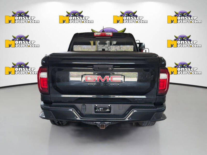 2023 GMC Canyon Denali