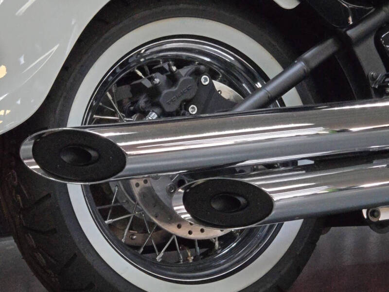 2024 Kawasaki Vulcan 900 Classic