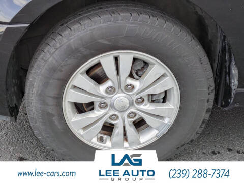 2012 Kia Sedona LX