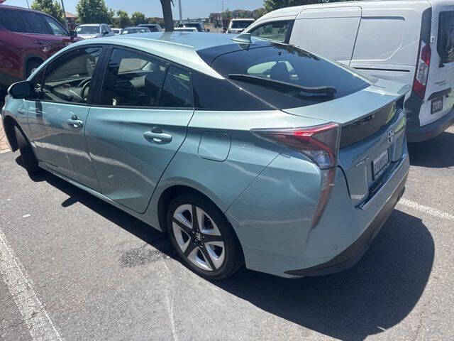 2017 Toyota Prius Three Touring