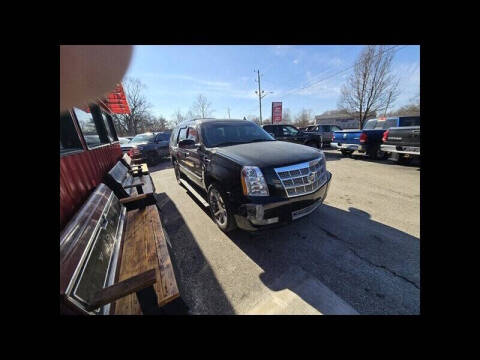 2013 Cadillac Escalade Platinum Edition