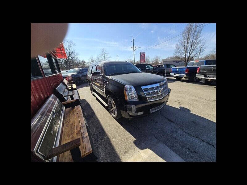 2013 Cadillac Escalade Platinum Edition