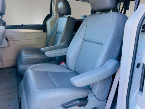 2014 Volkswagen Routan