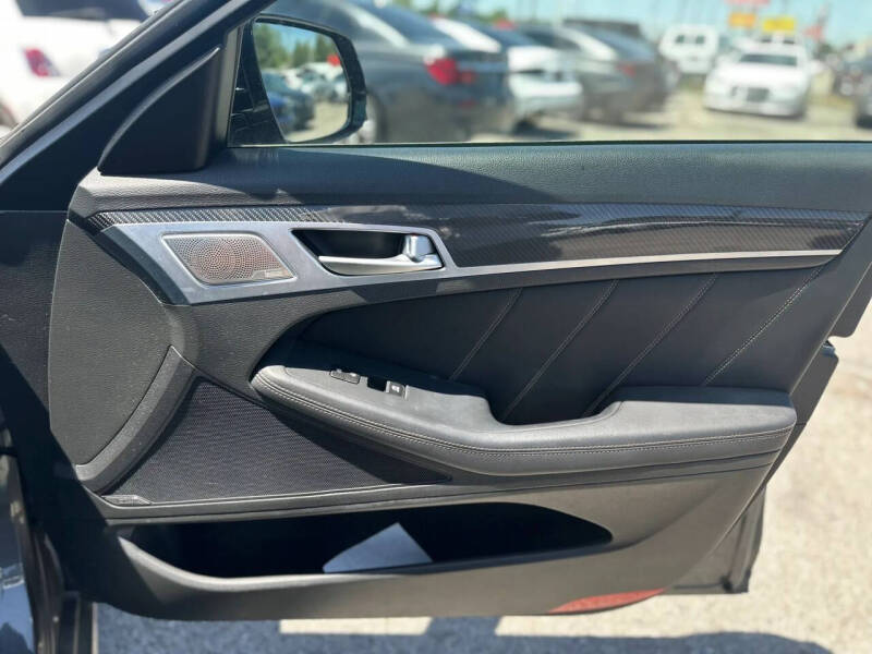 2018 Genesis G80
