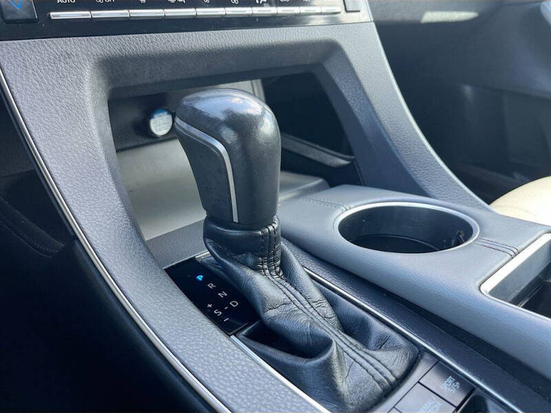 2019 Toyota Avalon Touring