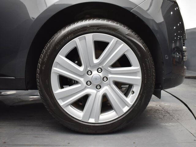 2023 Land Rover Range Rover P400 SE LWB