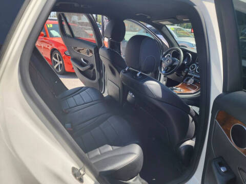 2017 Mercedes-Benz GLC GLC 300