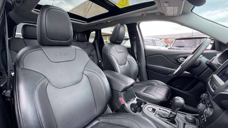 2022 Jeep Cherokee Latitude Lux