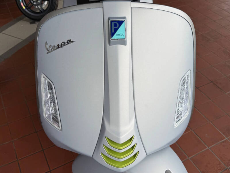 2024 Vespa GTS Supertech 300