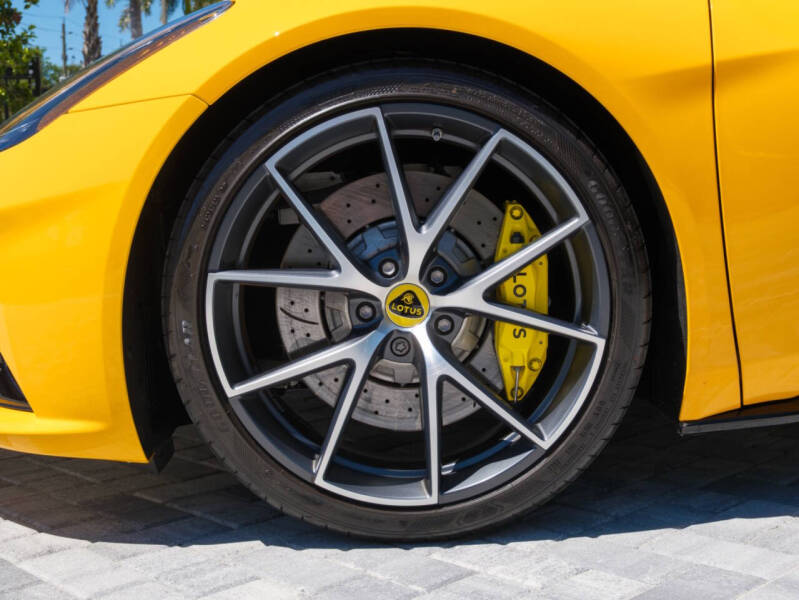 2024 Lotus Emira V6 First Edition