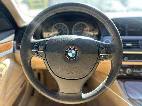 2012 BMW 5 Series 528i