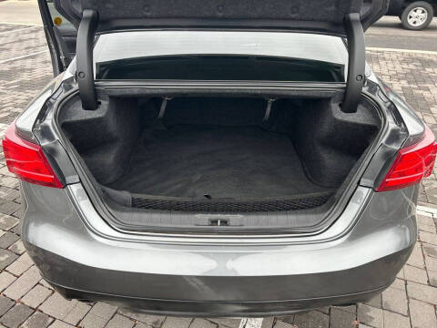 2017 Nissan Maxima 3.5 SR