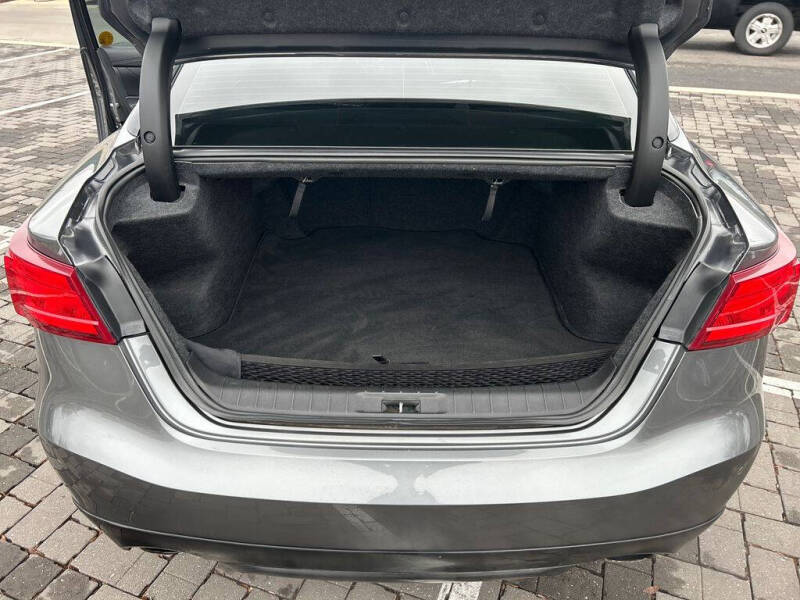 2017 Nissan Maxima 3.5 SR