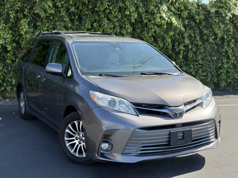 Used 2018 Toyota Sienna XLE with VIN 5TDYZ3DC8JS923274 for sale in Sacramento, CA
