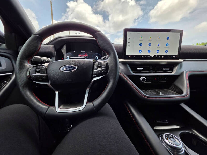 2025 Ford Explorer ST-Line