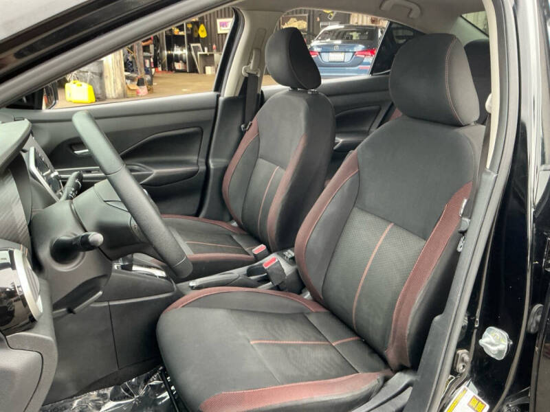 2020 Nissan Versa SR