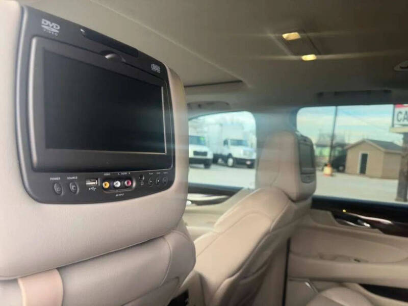 2018 Cadillac Escalade Luxury
