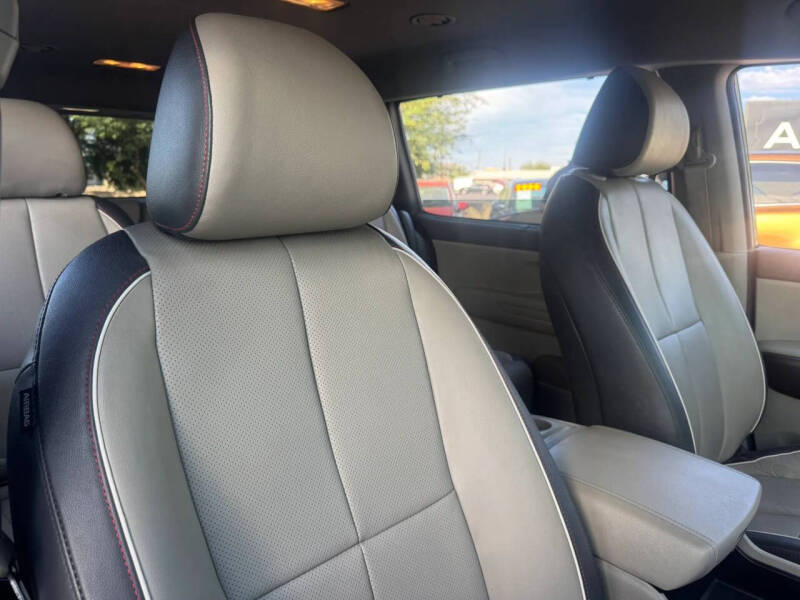2017 Kia Sedona LX