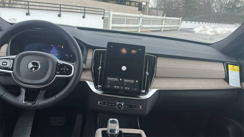 2026 Volvo XC90 B6 Ultra Dark 7P