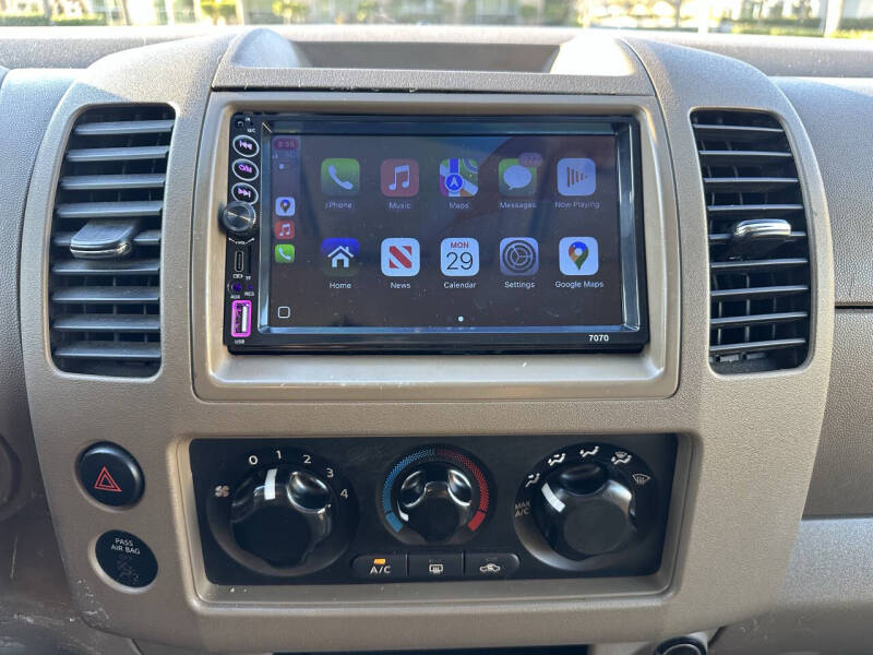 2006 Nissan Frontier LE