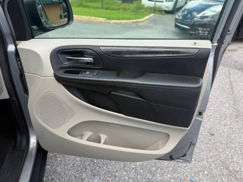 2014 Dodge Grand Caravan SE