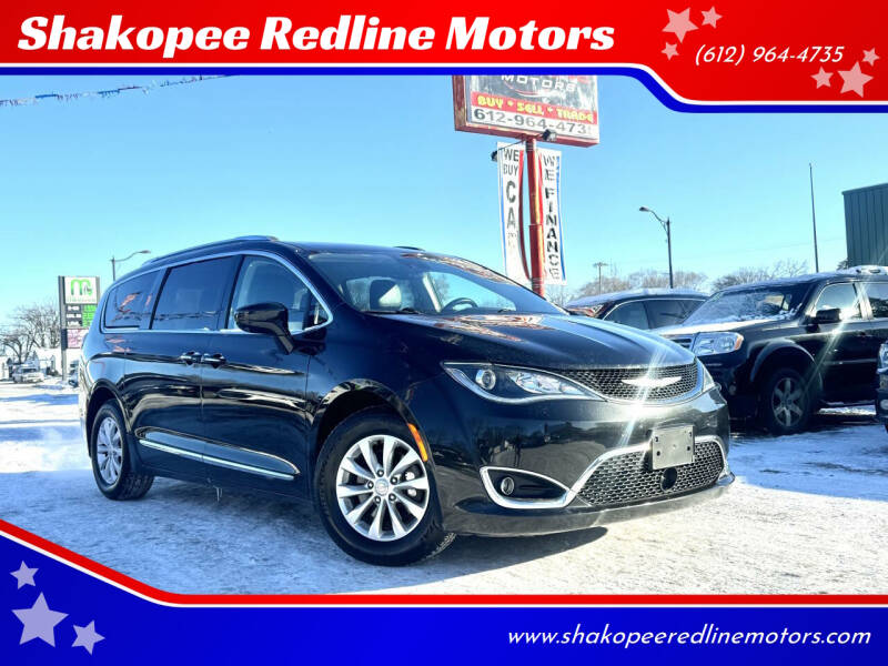 2018 Chrysler Pacifica Touring L Plus's photo