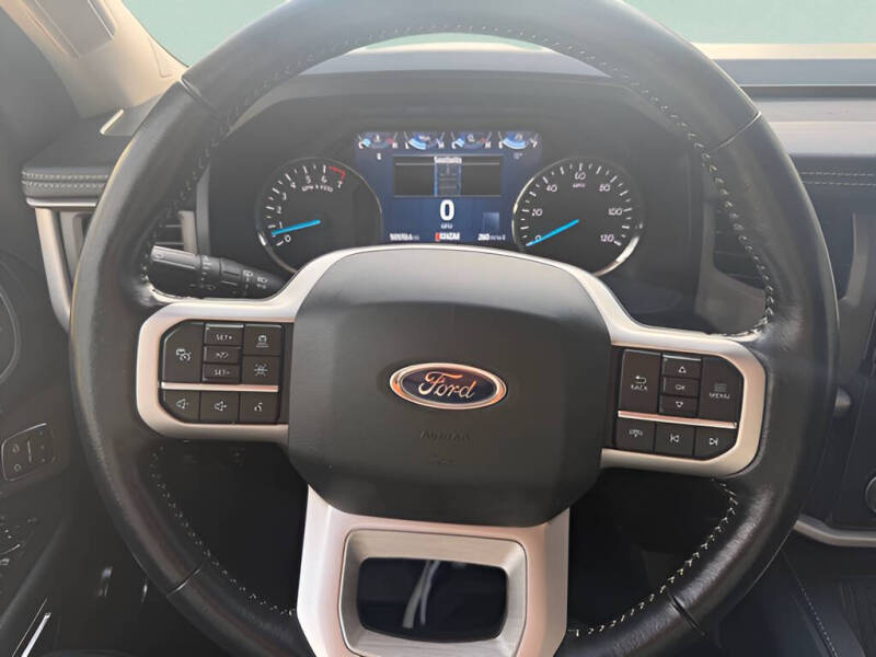 2022 Ford Expedition XLT