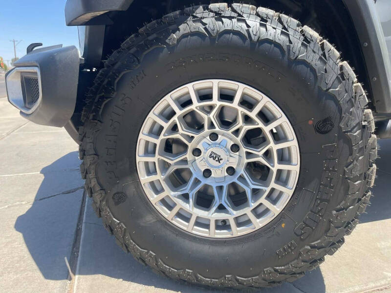 2022 Jeep Gladiator Sport S
