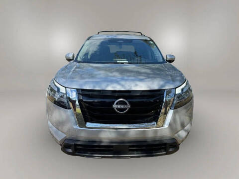 2022 Nissan Pathfinder SV