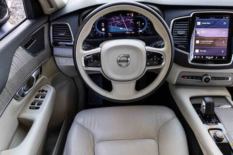 2024 Volvo XC90 B5 Plus Bright Theme