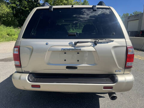 2003 Nissan Pathfinder SE