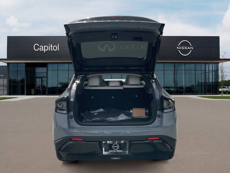 2026 Nissan LEAF Platinum+