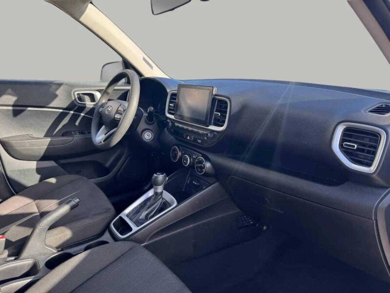 2021 Hyundai Venue SE