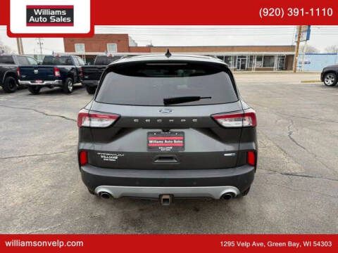 2020 Ford Escape Titanium