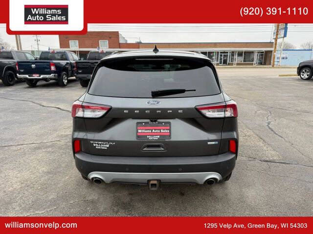 2020 Ford Escape Titanium