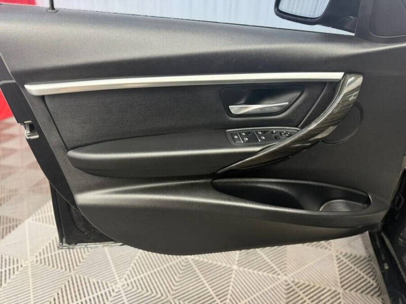 2017 BMW 3 Series 330i xDrive
