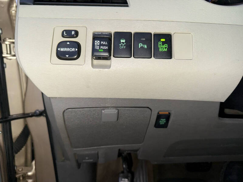 2014 Toyota Sienna XLE 8-Passenger