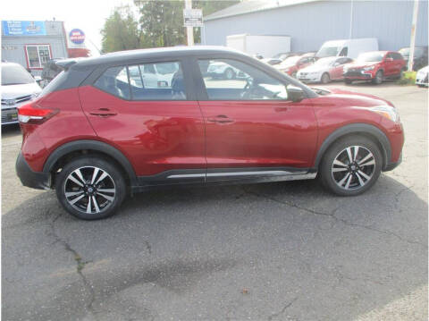 2019 Nissan Kicks SR