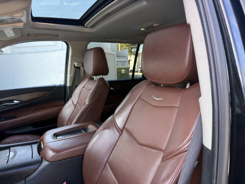 2017 Cadillac Escalade ESV Luxury