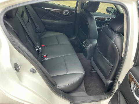 2015 Infiniti Q50