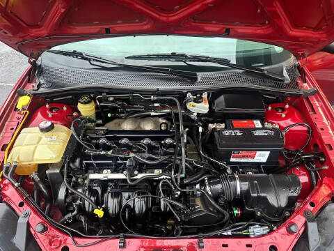 2005 Ford Focus ZX4 SE