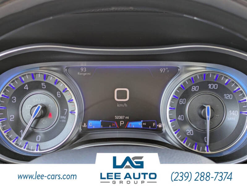 2016 Chrysler 300 C