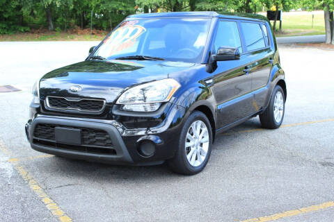 2013 Kia Soul for sale at Wallace & Kelley Auto Brokers in Douglasville GA
