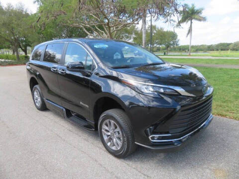 2024 Toyota Sienna XLE 8-Passenger