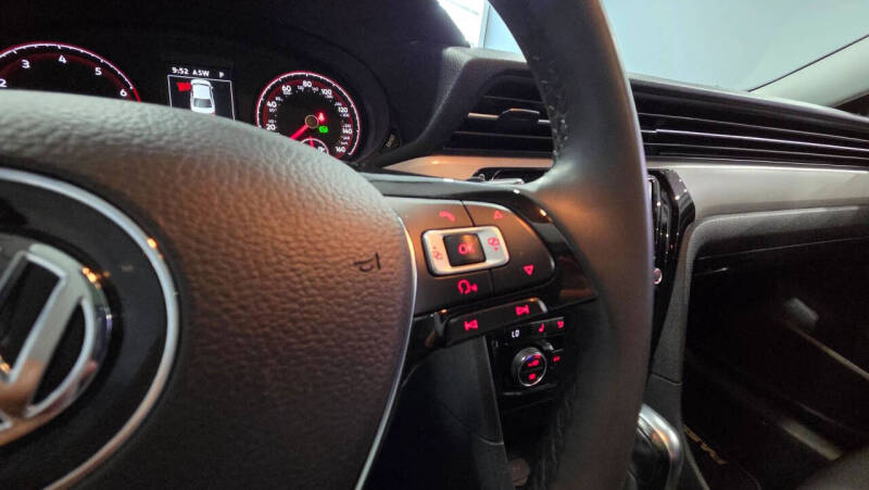 2022 Volkswagen Passat SE