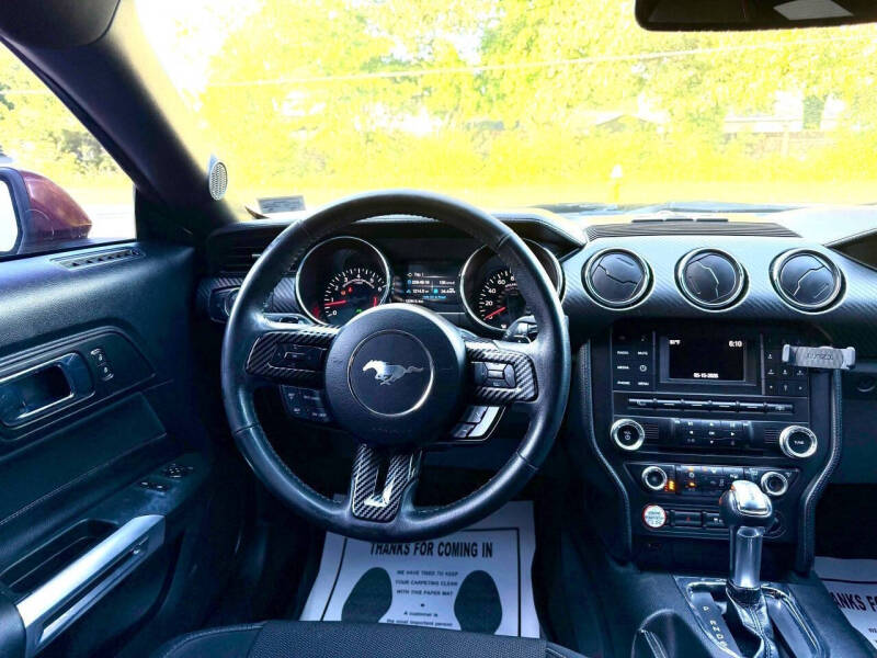 2017 Ford Mustang V6