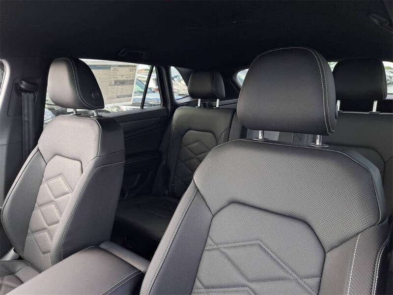 2026 Volkswagen Atlas Cross Sport SE